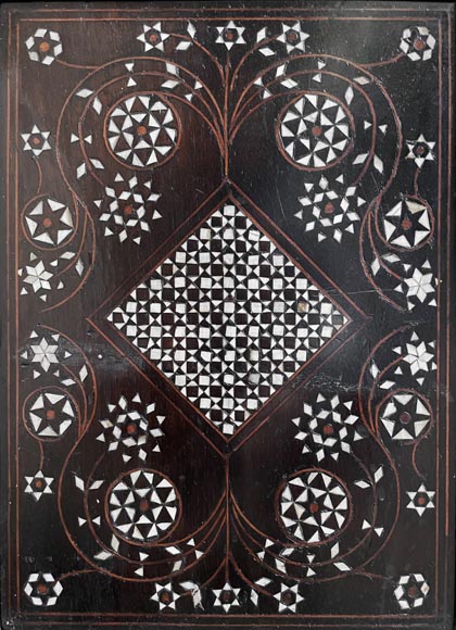 Rosewood cabinet with bone and light-wood marquetry-6