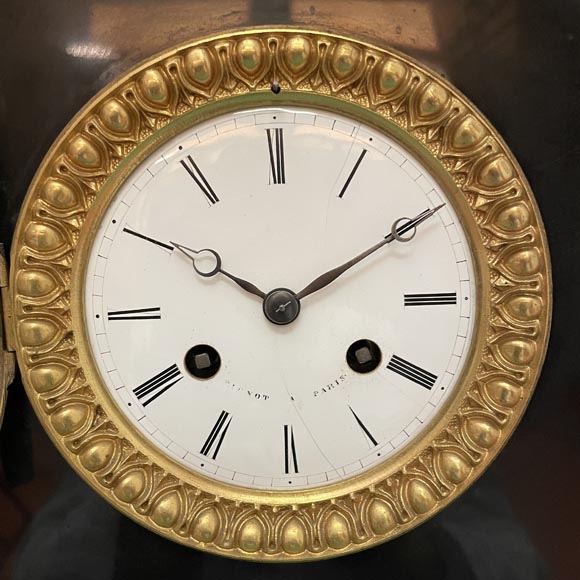 Empire Style Lion Mantel Clock in Black Marble and Ormolu Empire Style Lion Mantel Clock in Black Marble and Ormolu-5
