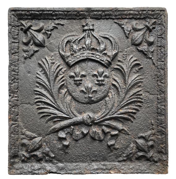 Fireback with the coat of arms of France from the 17th century-0
