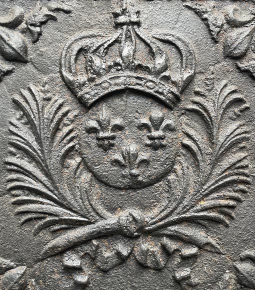 Fireback with the coat of arms of France from the 17th century-2