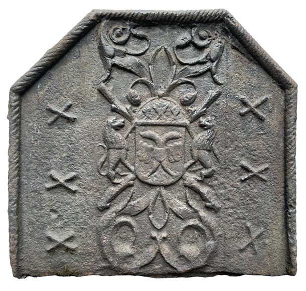 Fireback from the 16th century with the arms of Charles V-0