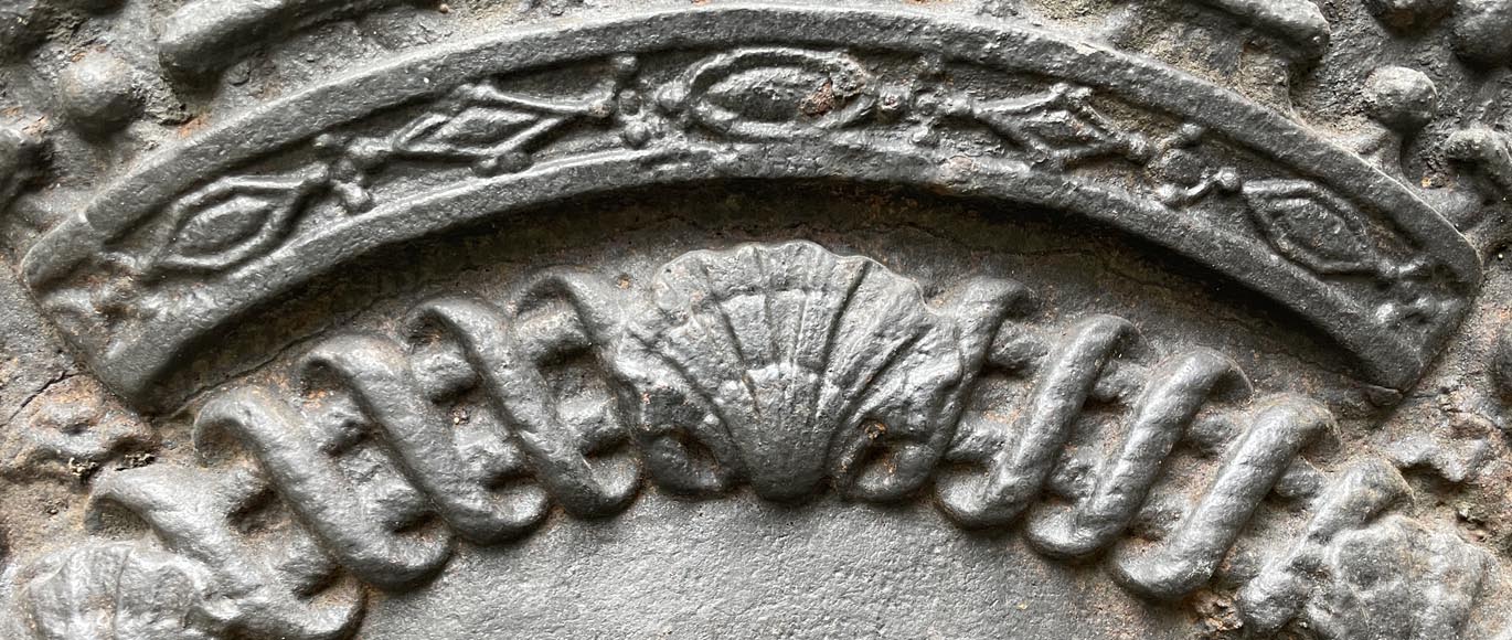 18th century fireback decorated with three lilies, emblems of the arms of France-8