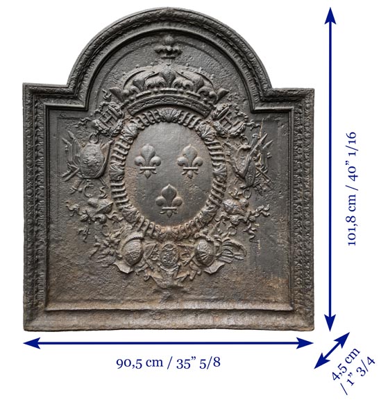 18th century fireback decorated with three lilies, emblems of the arms of France-10
