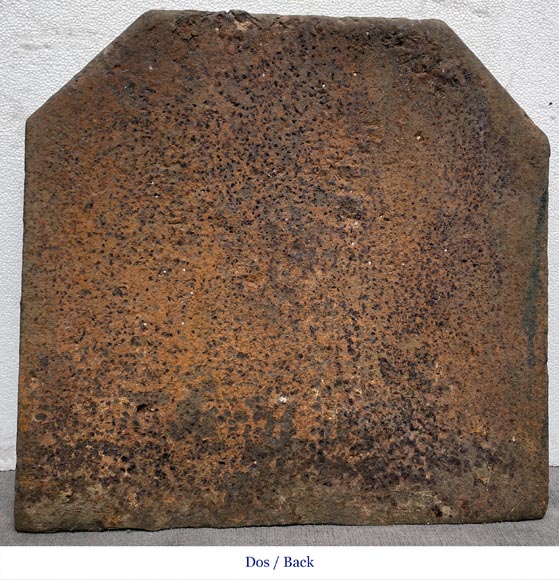 Fireback dated 1688 with the arms of France-7