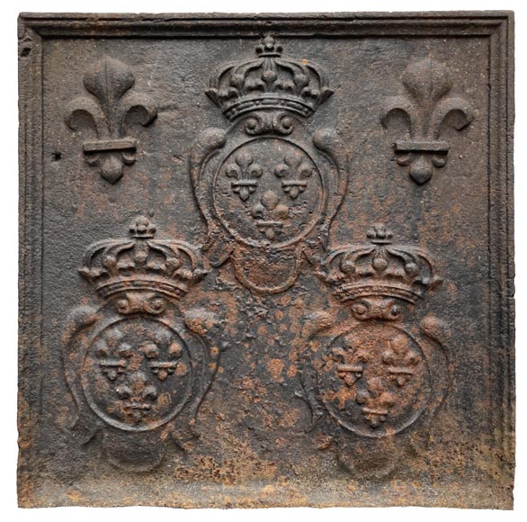 Fireback from the 18th century with a triple figuration of the coat of arms of France-1