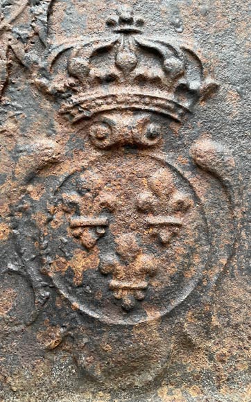 Fireback from the 18th century with a triple figuration of the coat of arms of France-4