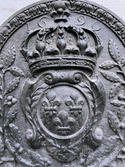 Fireback from 1690 with the coat of arms of France-4