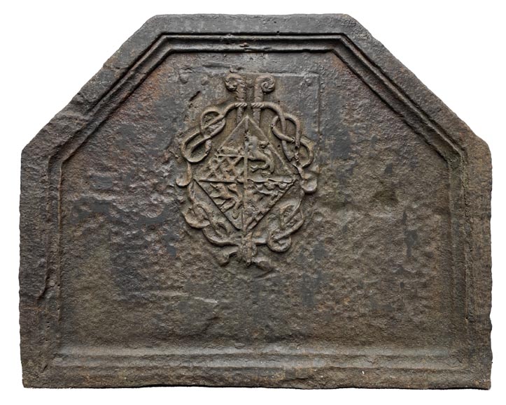 Fireback, dating from around 1600, representing the arms of Angelique d'Estrées-0