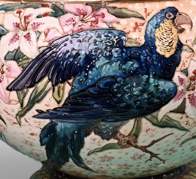 The Royal Macaw vase painted by Albert-Léon LEBARQUE and its original harness-9