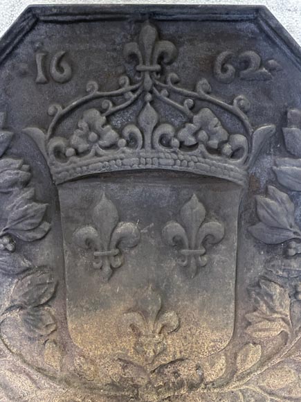 Modern fireback with the coat of arms of France-1