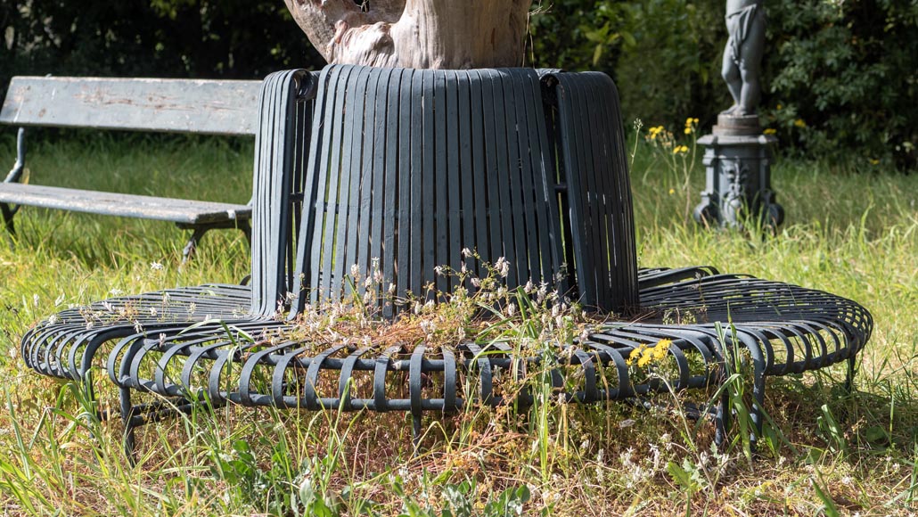 Circular bench for the perimeter of a tree-1