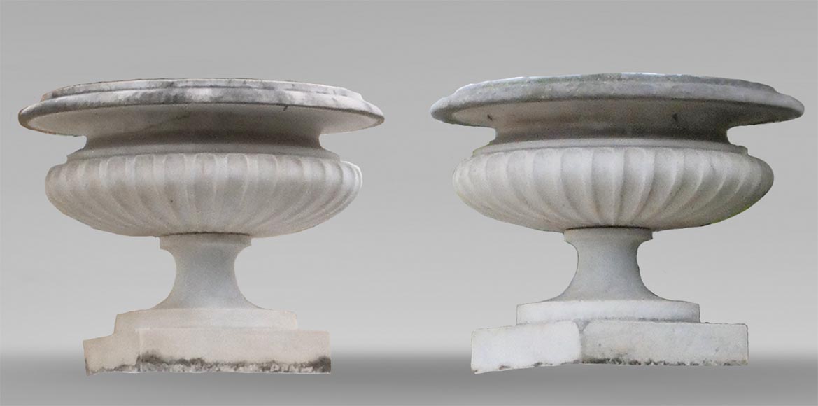 Pair of classic style marble basins-0