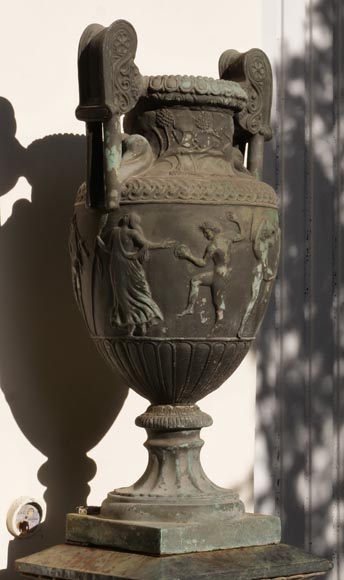 Greek style vase and its egyptian base, cast iron-2