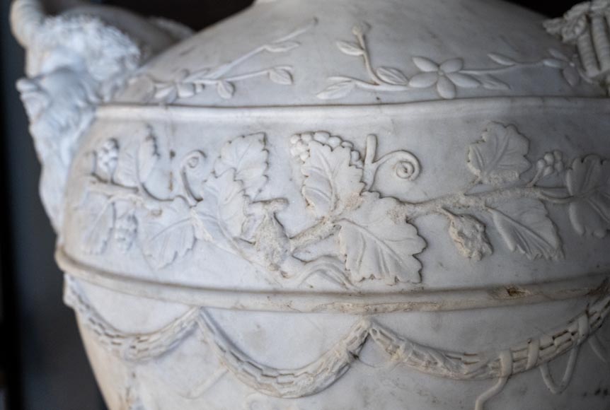 Pair of large marble vases decorated with theatre masks-9