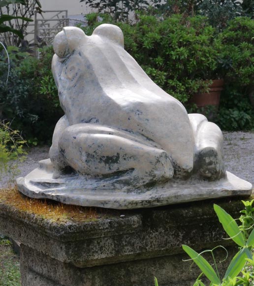 Pair of marble frog statues from the 1950s-4