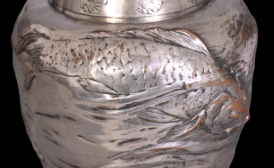 Ernest CARRIÈRE for CHRISTOFLE – Japonist Ovoid Vase “Seaweed and Fish” in Silvered Metal Ernest CARRIÈRE for CHRISTOFLE – Japonist Ovoid Vase “Seaweed and Fish” in Silvered Metal-4
