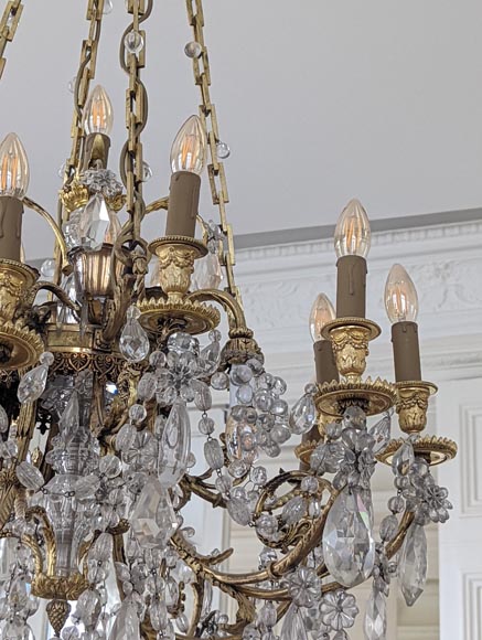 Louis XVI style chandelier in gilt bronze and crystals decorated with rams heads-5