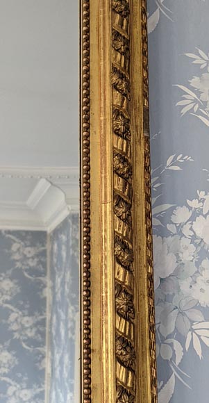 Napoleon III-style gilded trumeau with medallion-4