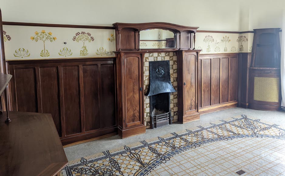 Art Nouveau style mahogany woodwork with fireplace - Paneled rooms