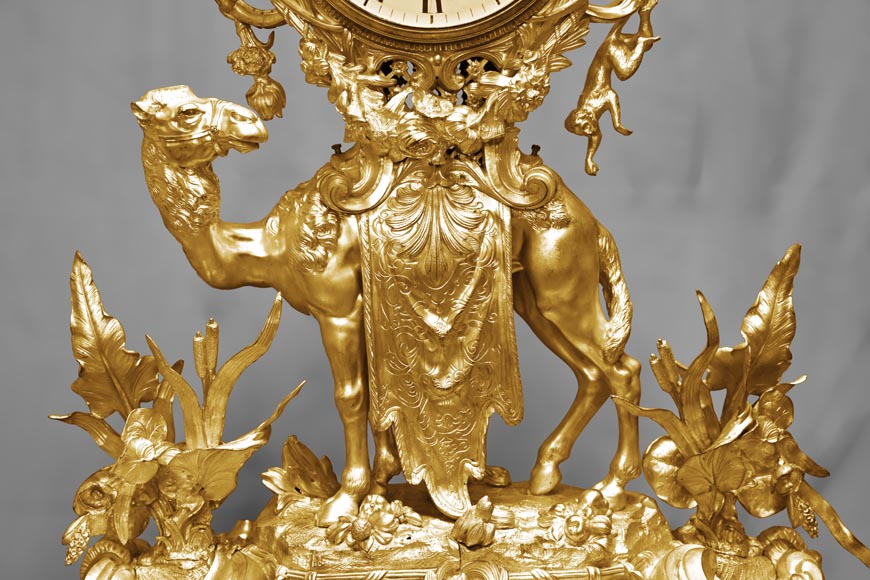 Rococo-style dromedary clock Rococo-style dromedary clock-3