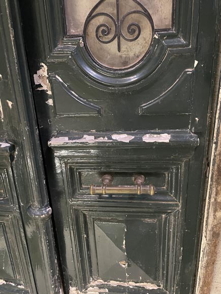 Porte cochère with cast-iron grate-7