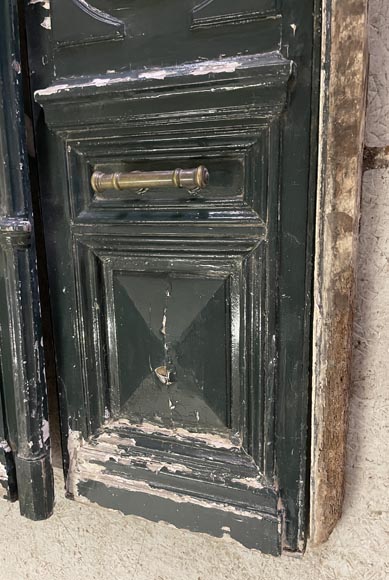 Porte cochère with cast-iron grate-10