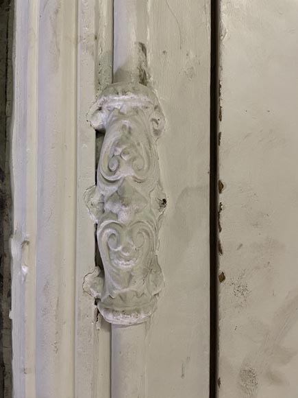 Porte cochère with cast-iron grate-14