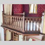 Napoleon III-style oak railing