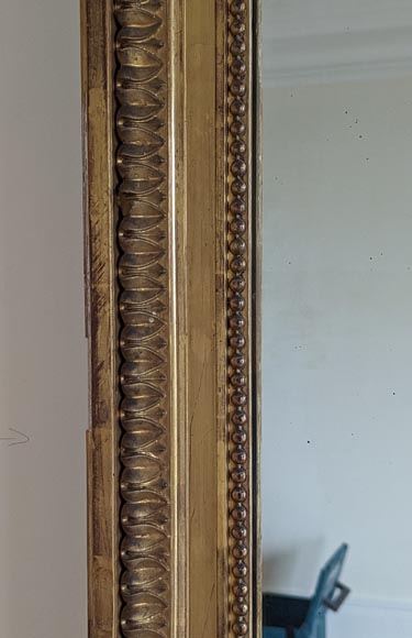 Louis XVI style gilded trumeau with pearl decoration-5