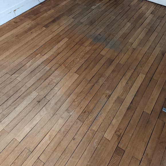 17 m² of linear oak parquet flooring-0