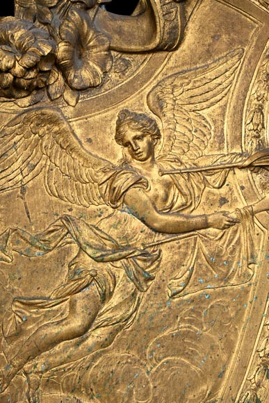 Union Centrale des Arts Décoratifs, decorative gilded bronze plaque in the form of a shield, featuring Winged Victory and trophies of arms-2