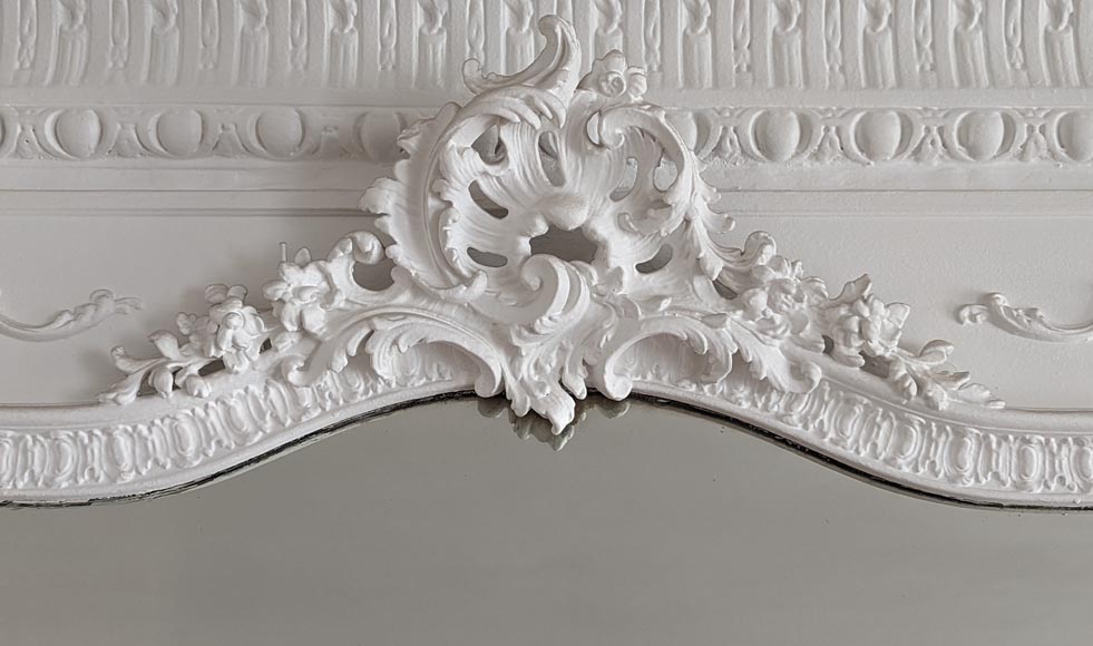 Trumeau with openwork shell decoration in the Louis XV style-1