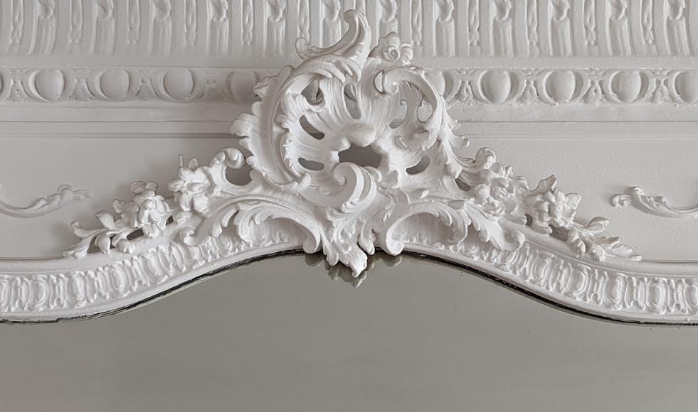 Trumeau with openwork shell decoration in the Louis XV style-1