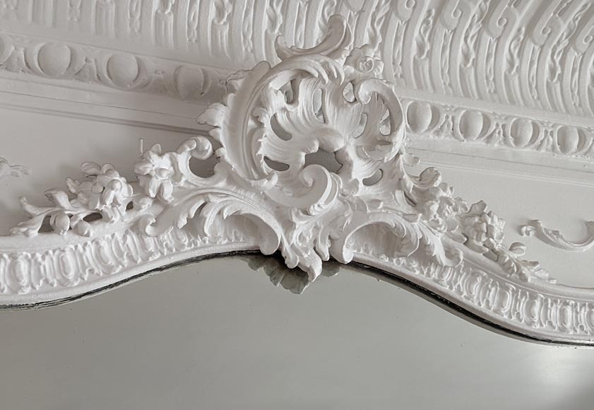 Trumeau with openwork shell decoration in the Louis XV style-2