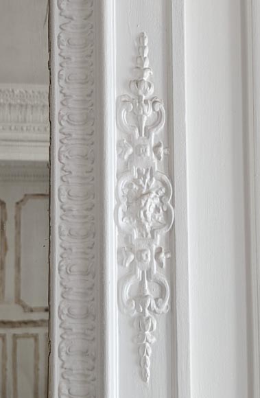 Trumeau with openwork shell decoration in the Louis XV style-4