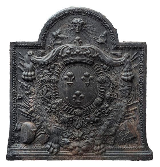 Fireback with the coat of arms of France, with a head of Apollo and the skin of a lion-0