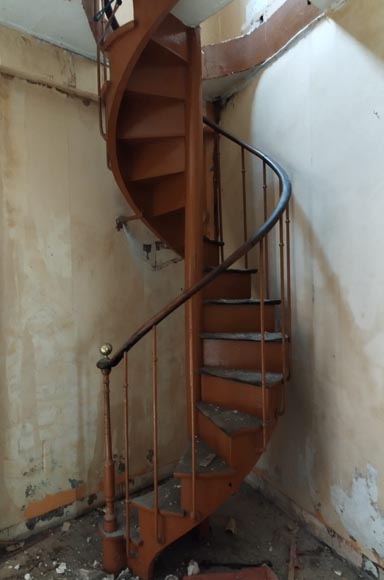 Small spiral staircase-0