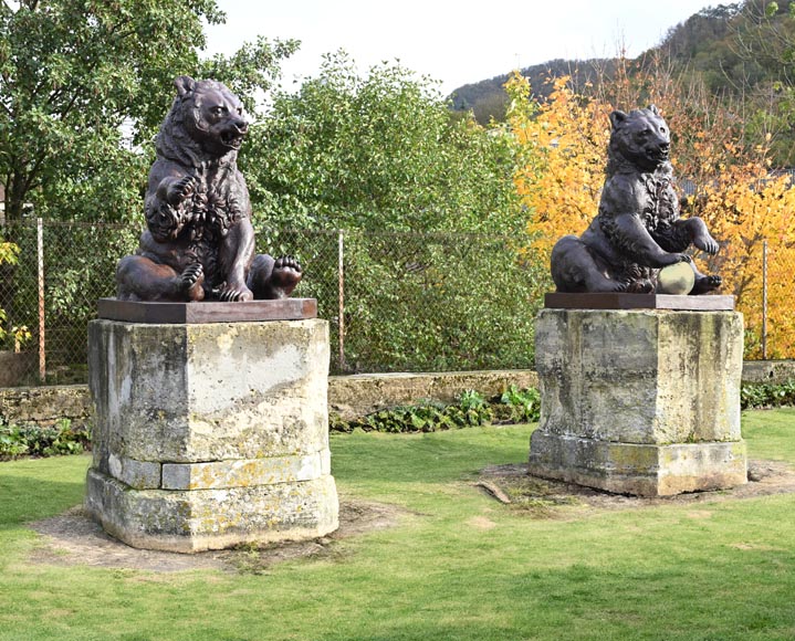 Joseph Simon Volmar (Berne, 1796-1865), Pair of bears in cast iron-2