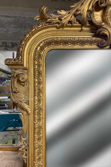 Large gilded trumeau with central medallion in the Napoleon III style-2