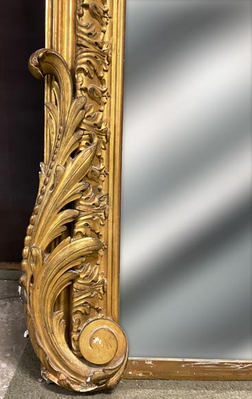 Large gilded trumeau with central medallion in the Napoleon III style-8