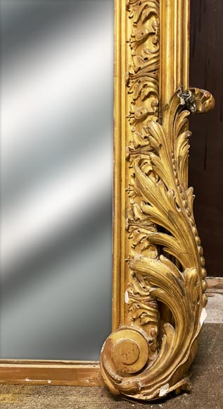 Large gilded trumeau with central medallion in the Napoleon III style-9