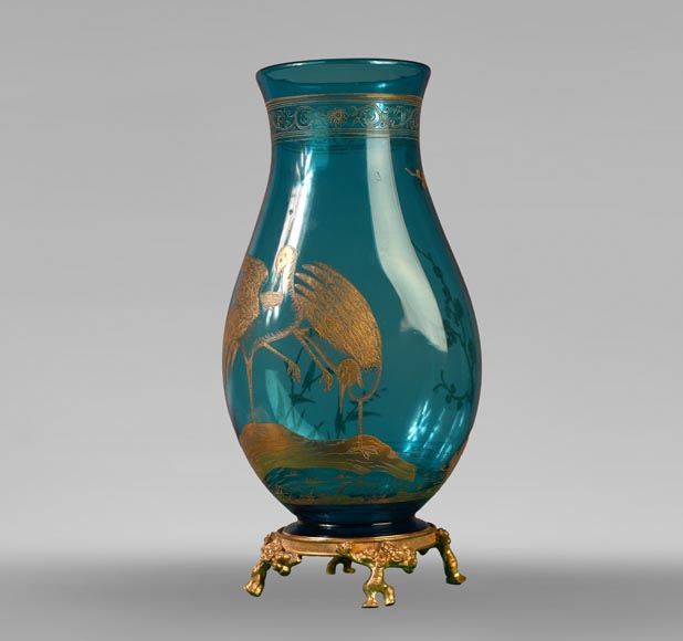 BACCARAT, blue crystal vase with waders, circa 1880 - Objects