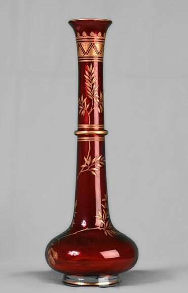 BACCARAT - Pair of Persian ruby bottle-shaped vases, circa 1880-1