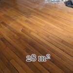 Approx. 28 m² of linear parquet flooring