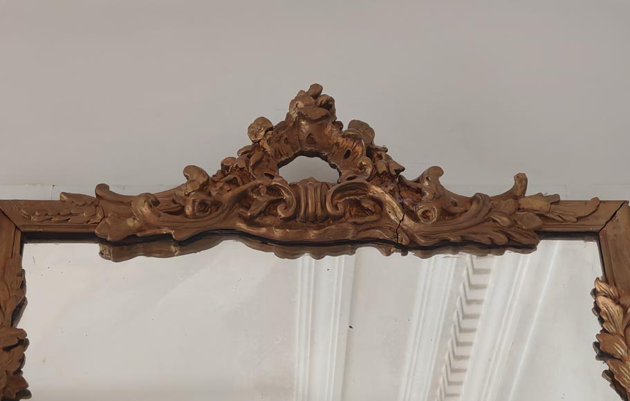 Pair of Napoleon III style mirrors decorated with garlands of