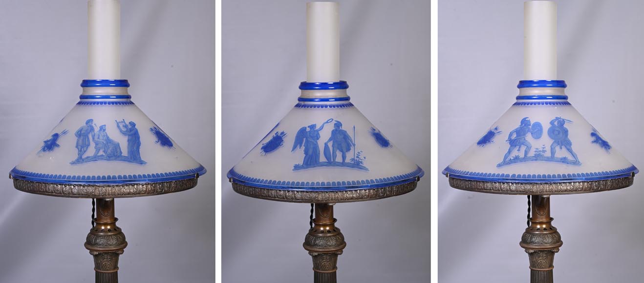 Napoleon III period lamp with engraved glass shade in Greek