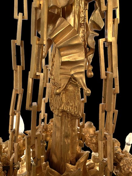 Louis XVI-style gilt-bronze chandelier with eighteen lights, featuring a garland of roses and a ribbon bow Louis XVI-style gilt-bronze chandelier with eighteen lights, featuring a garland of roses and a ribbon bow-3
