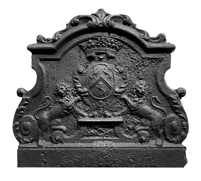 Fireback bearing a coat of arms and decorated with lions-0
