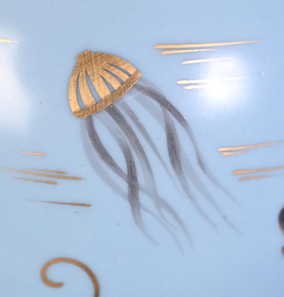 AU VASE ÉTRUSQUE – Porcelain Vase with Aquatic Decoration