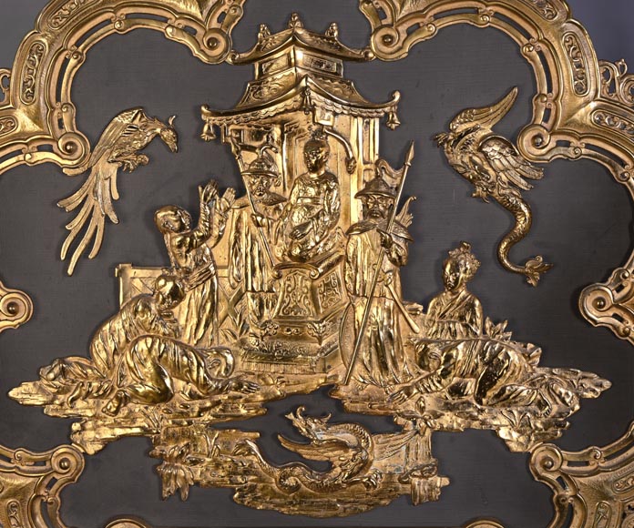 Maison MARNYHAC (attrib.) — Rare Chinese-style Antique Fire Screen in Gilded Bronze, Second Half of the 19th Century-1